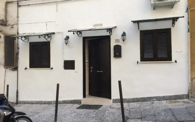 Casa Vacanze Sannazzaro Flat