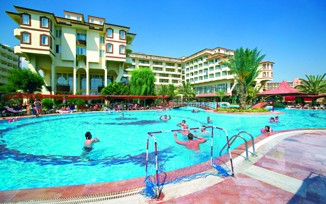 Nova Park Hotel