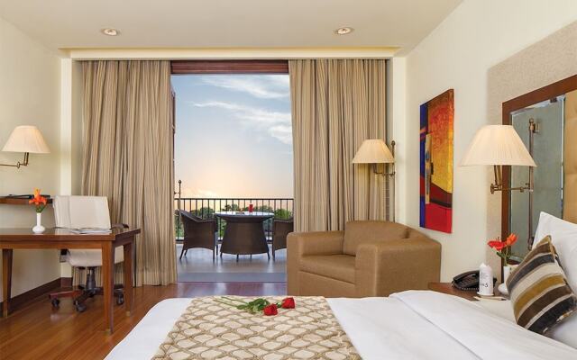 DLF Club 5