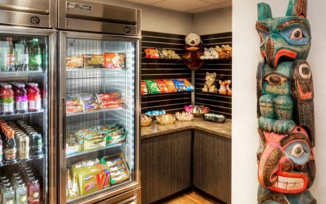 Totem Hotel and Suites