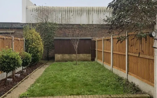 3br-sleeps7-garden-parking