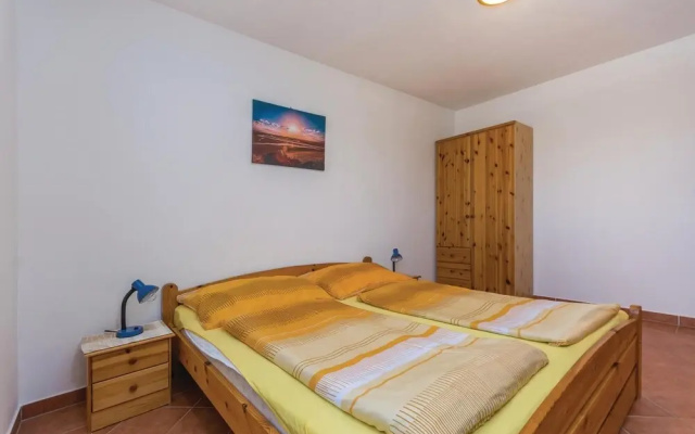 Awesome Home in Porec With Wifi and 1 Bedrooms - Hotel in Porec - Photo 3