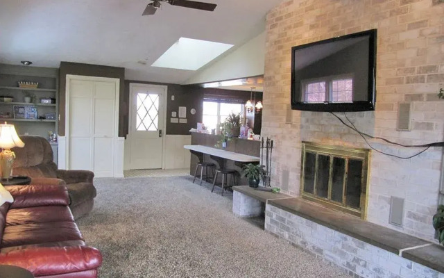 West Ridge Bed and Breakfast, LLC