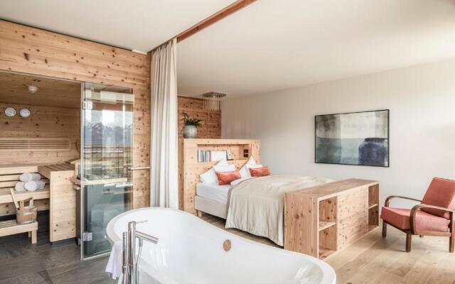 NIDUM - Casual Luxury Hotel