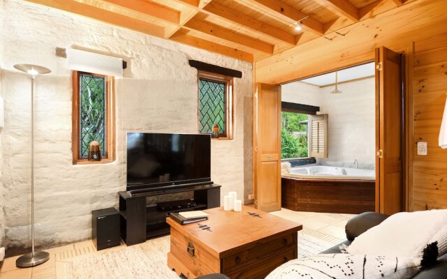 Rubys Amethyst Cottage
