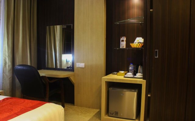 Cardinal Lucky Star Hotel Batam