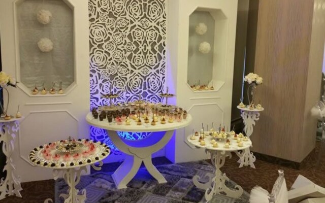 Hotel Plaza Meru