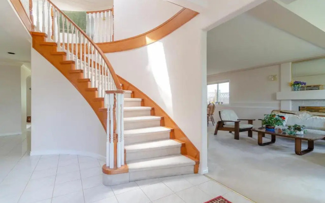 Great Guest Suite in a Gorgeous House