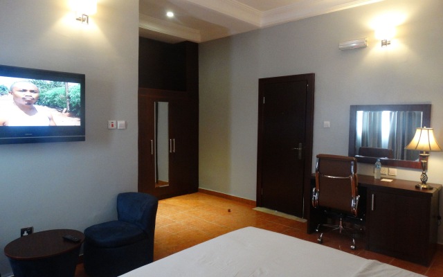 Bolton White Apartments