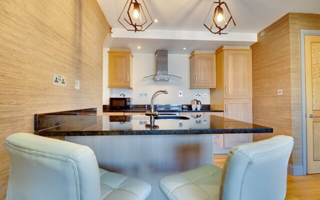 Week2Week 2Bed & 2Bath Jesmond Apartment