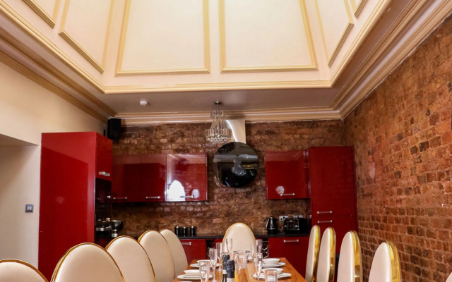 Signature Living Bold Street Apartments