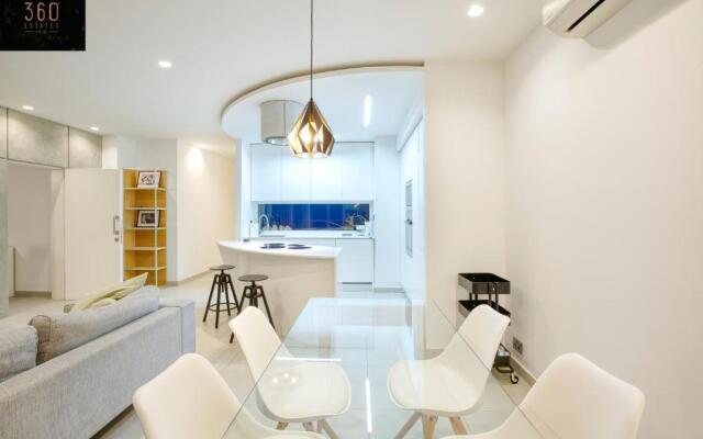 Green Oasis: Home with Breathtaking View w/parking by 360 Estates