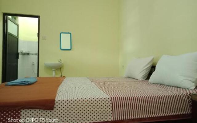 Yellow Hostel