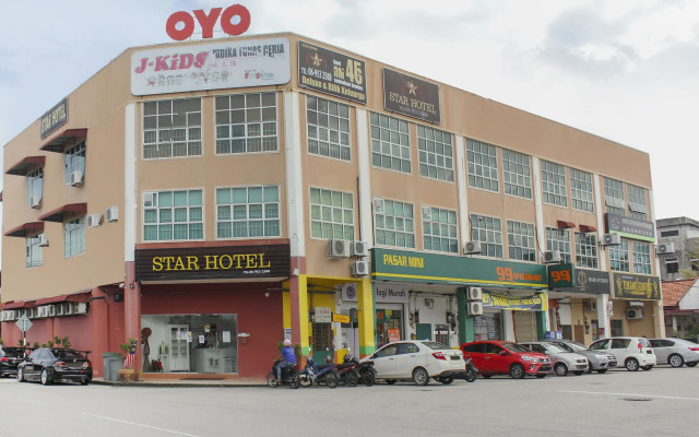 OYO 90035 Star Hotel