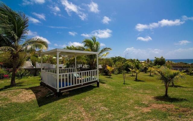 Alizee by Island Properties Online