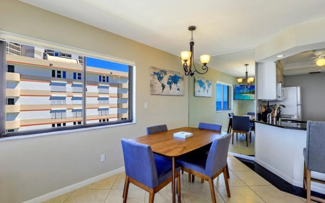 Inviting Beachfront Condo With Pool, spa and Views