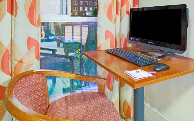 Howard Johnson Scarborough