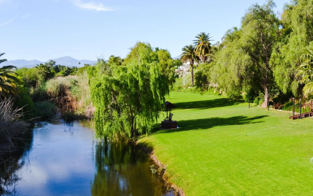 Riverside Lodge