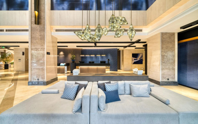 Yiwu International Mansion Hotel