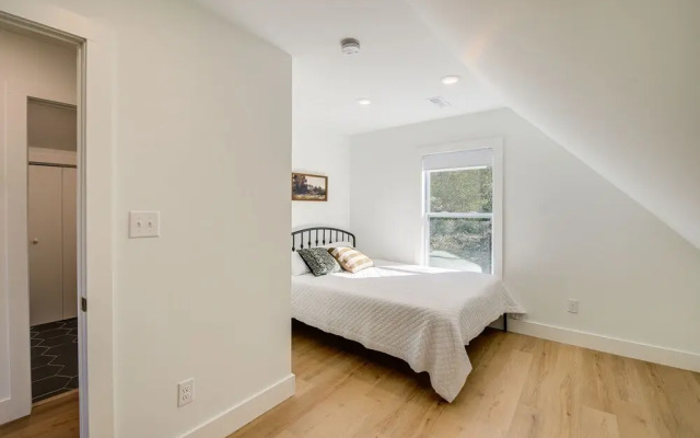 Hilltop Tennessee Retreat: Neyland Stadium Views!