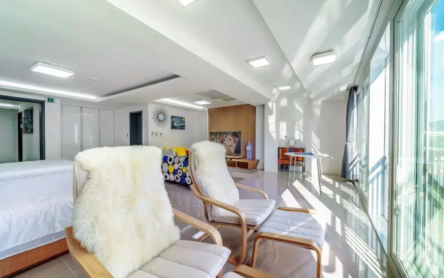 Miramonti Pool Villa Pension