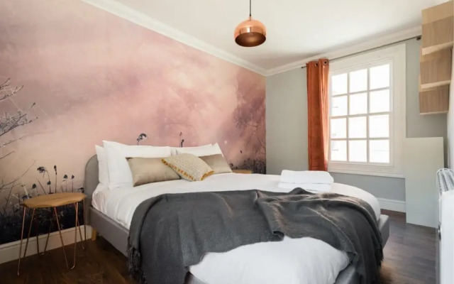 The Historic Gem - Sleek & Central 3bdr Maisonette