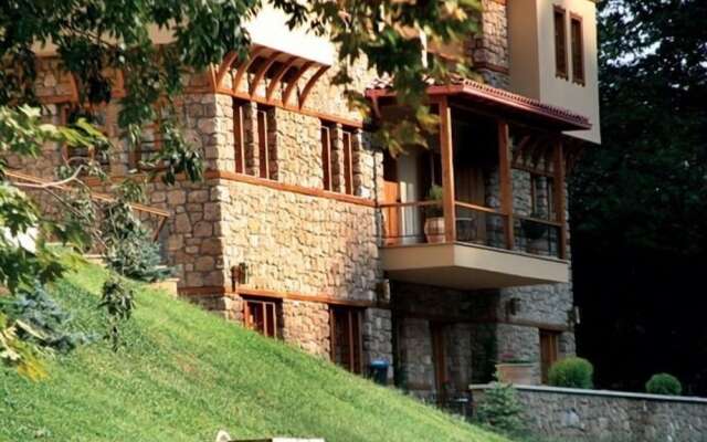 Roes Suites