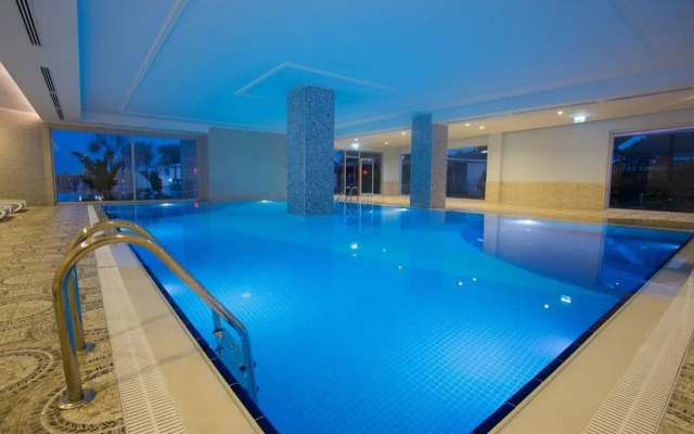 Water Side Resort & Spa