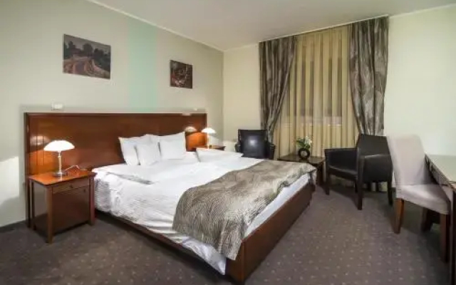 Garni Hotel Semlin BB