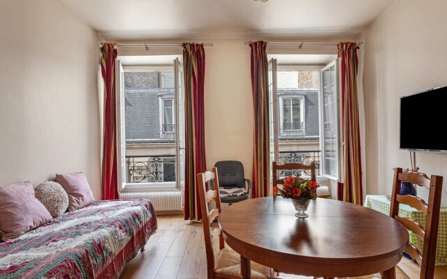 Stunning 1bdr flat in Paris 11th by GuestReady