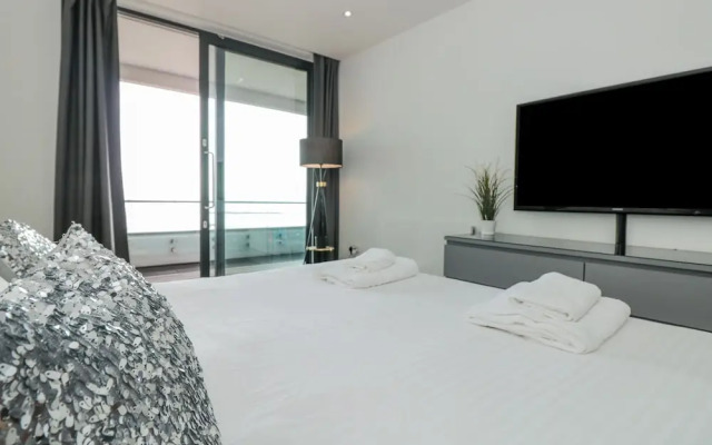 18 Abbey Sands