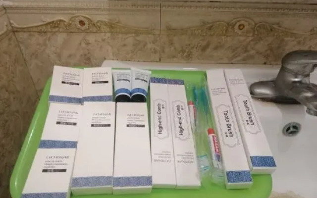 Cangzhou Global B & B