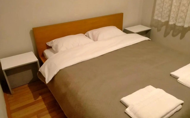 2 bedrooms central area located appartment 1floor