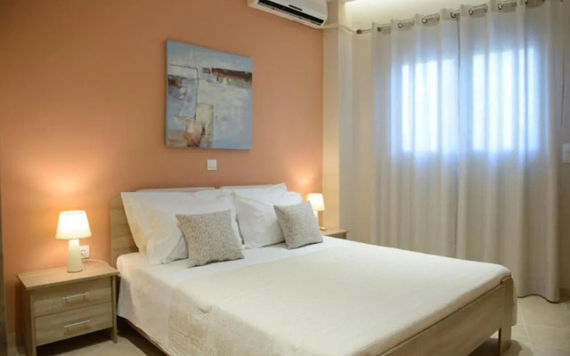 Alimos Modern Retreat Near the Beach