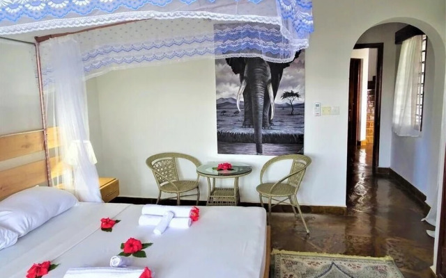 Room in B&B - Watamu, Nestled Between Pristine Beaches and Lush Tropical Forest