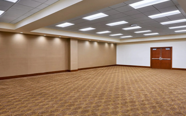 Sheraton Indianapolis Hotel at Keystone Crossing