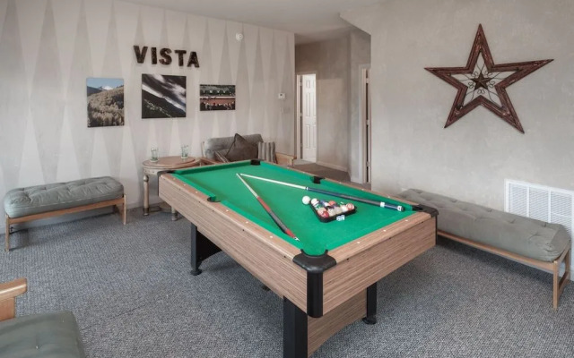 Robins Nest by Vtrips