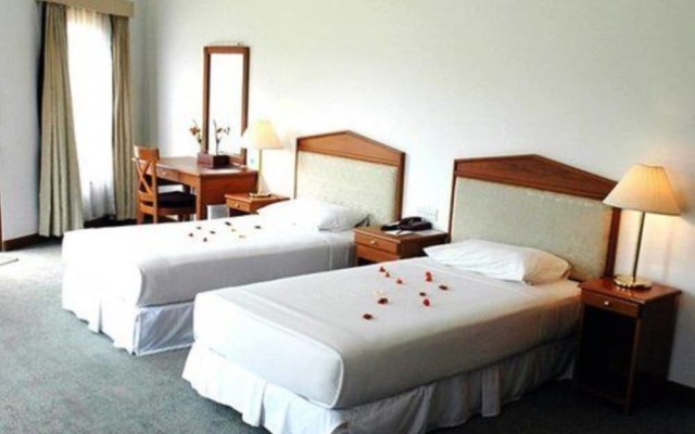 Aye Thar Yar Golf Resort