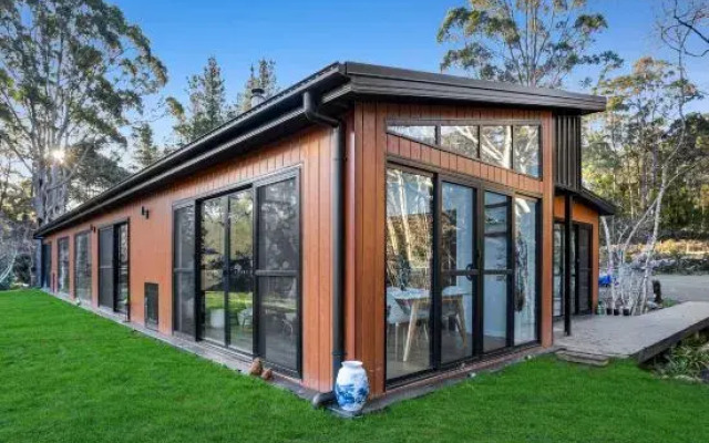 Quamby Bluff Lake House, Deloraine, Tasmania