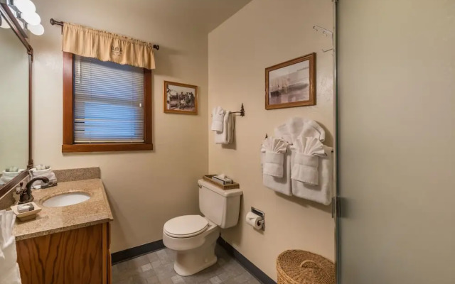Franciscan Lakeside Lodge