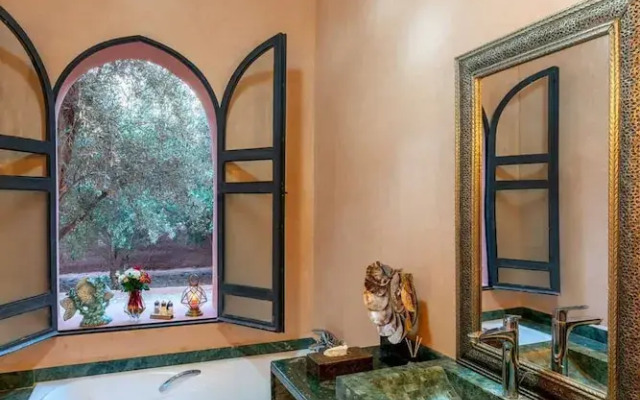Luxury Villa Pool spa and 5-star Sercice