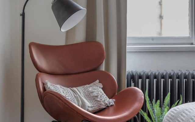 Contemporary Flat in New Town by Prague Days