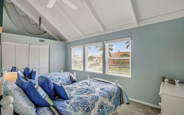 Colonial Avenue Home