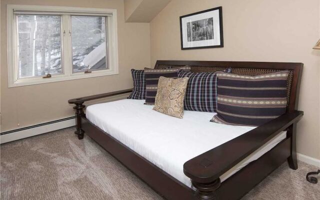 Sunburst Residence 5 Bedrooms 3.5 Bathrooms Home