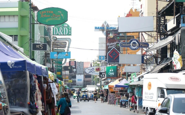 Slumber Pool Party Khao San