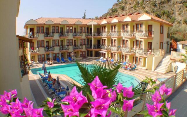 Belcehan Beach Hotel