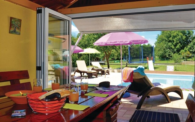 Awesome Home in Vinez With Wifi and 7 Bedrooms
