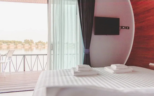 Saksiam Lakeside Resort