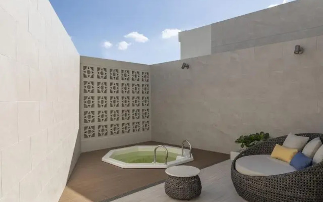 Okinawa Hinode Resort and Hot spring Hotel