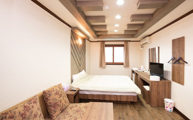 Dogo Elim Hotel